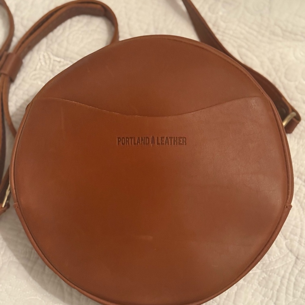 Portland Leather Tan Round Crossbody Bag - Picture 2 of 4